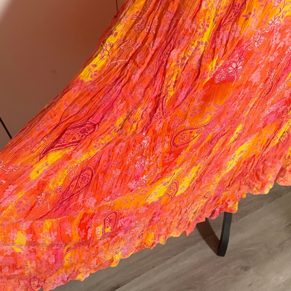 Elegant Paisley Maxi Dress in Orange and Pink - Picture 10 of 12